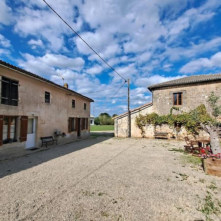 Domaine De La Briouse Bed and Breakfast Sanxay Esterno foto